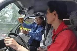 厦门车主吃瓜视频,一场意外引发的全民热议