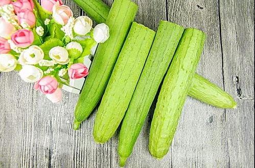 两头吃瓜,揭秘网络热词背后的趣味与智慧