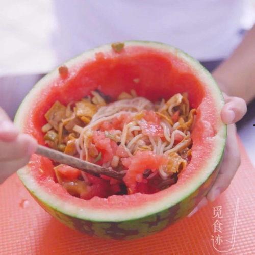 在角落吃瓜,揭秘隐秘角落里的美食故事